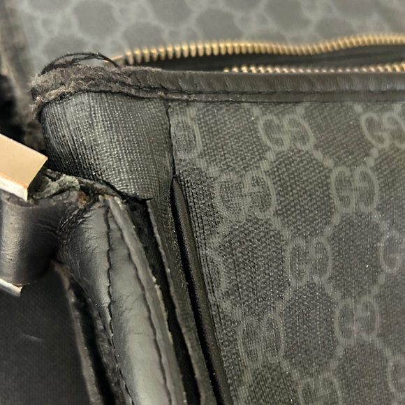 Gucci Black Messenger Bag - Picture 11 of 12
